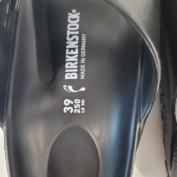 Birkenstock Unisex Arizona Essentials EVA Black Sandals Sz W8 M6 Narrow Fit NIB