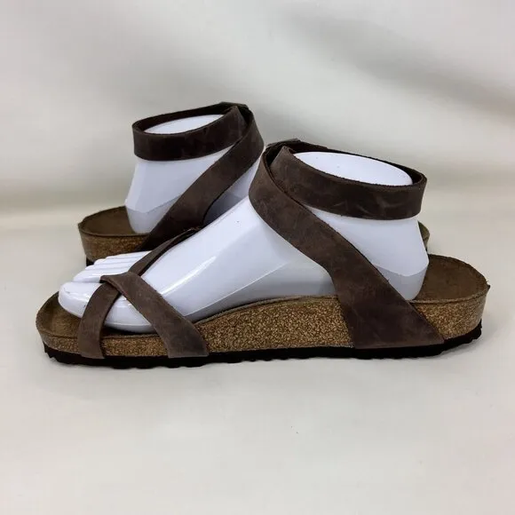 Birkenstock Yara Narrow Fit Sandals Women’s Size 9 / EUR Size 40