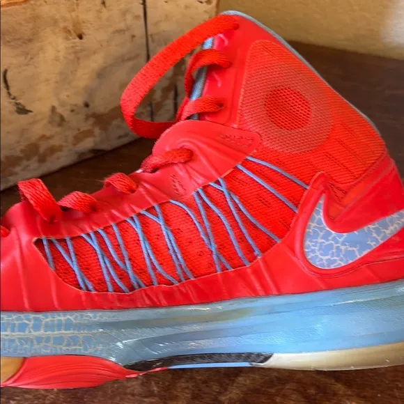 Blake Griffin BG32 Hyperdunk Nike Athletic Shoes
