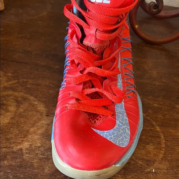 Blake Griffin BG32 Hyperdunk Nike Athletic Shoes