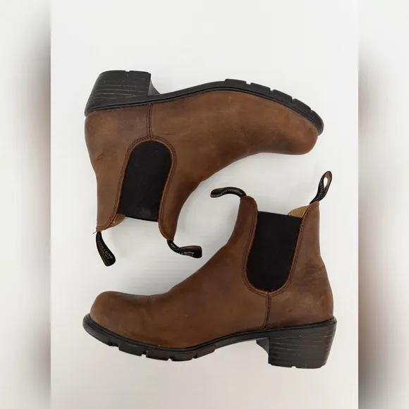 Blundstone WOMEN'S SERIESHEELED BOOTS- Brown Leather Chelsea Boots
