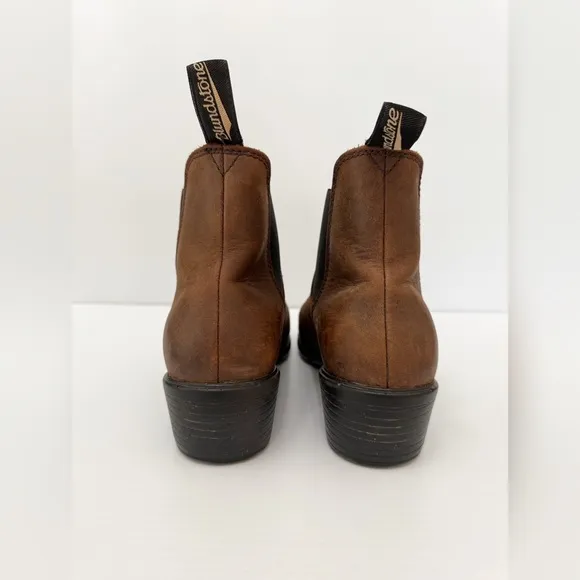 Blundstone WOMEN'S SERIESHEELED BOOTS- Brown Leather Chelsea Boots