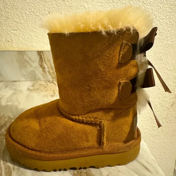 boots for 2 year old girl in very good condition