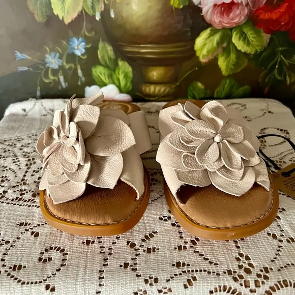 Born Ivory Leather Flower Sandals