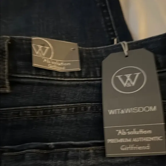 Brand New Wit &amp; Wisdom ‘Ab’Solution Girlfriend Cuffed Jeans  Slimming &amp; Lifting