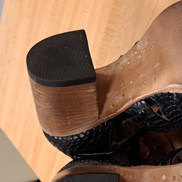 Brooklyn freebird sandals