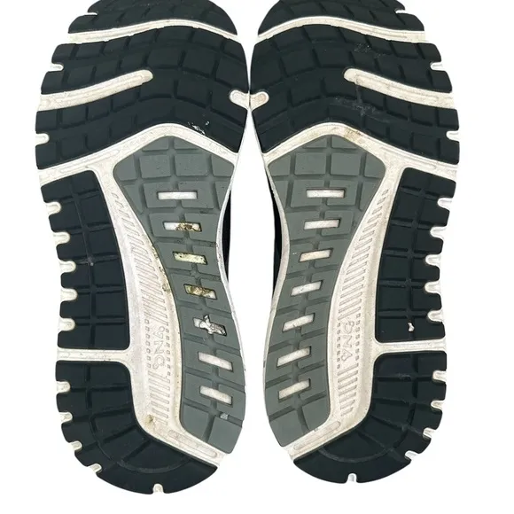 Brooks BEAST 20 Black Gray Running Athletic Sneakers sz 10 wide 2E EUC Shoes