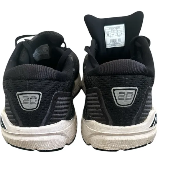 Brooks BEAST 20 Black Gray Running Athletic Sneakers sz 10 wide 2E EUC Shoes