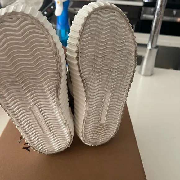 Burberry Cream and White Shoes