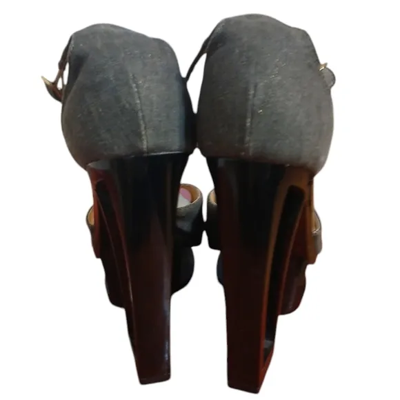 C Label Black and Gray Geometric Heel Cut Out Platform Sandals size 10