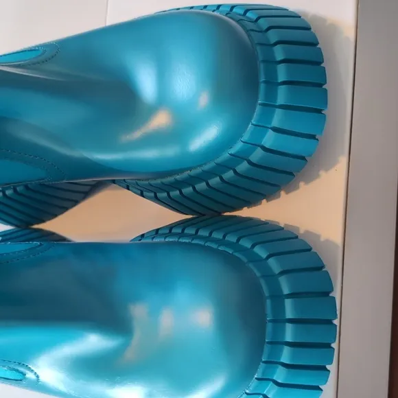 Camper BCN Blue Platform Chelsea Ankle Boots.... Size.. 37..(US 7)