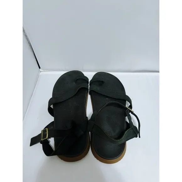 Chaco Tulip Leather Sandals in Black