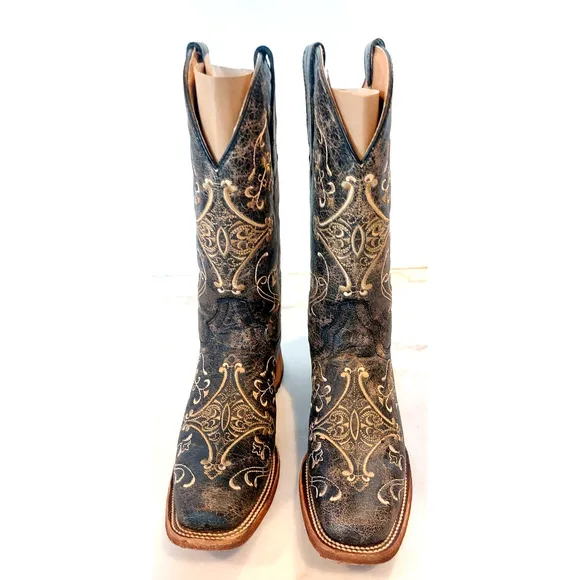 Circle G Womens Embroidery Crackle Leather Snip Toe Boots Size 7.5 NIB