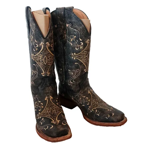 Circle G Womens Embroidery Crackle Leather Snip Toe Boots Size 7.5 NIB