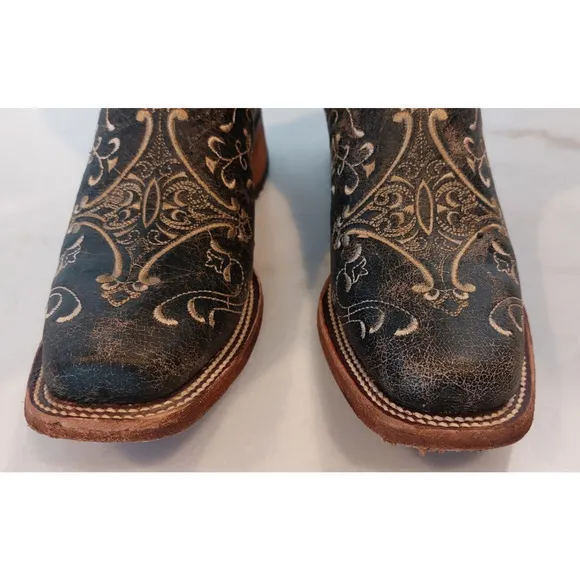 Circle G Womens Embroidery Crackle Leather Snip Toe Boots Size 7.5 NIB