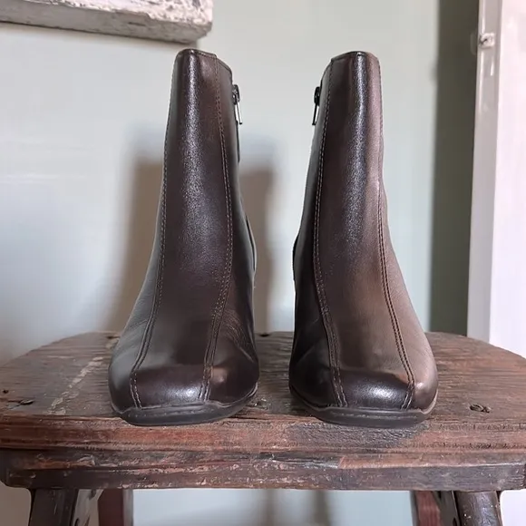 Clarks Artisan Active Air Dara II Dark Chocolate Brown Ankle Boots