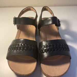 Clarks Unstructured Strap Sandal Black Size 7 New