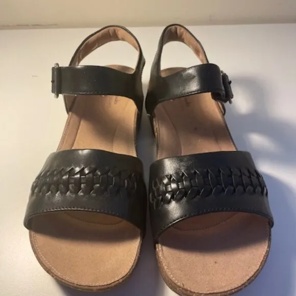 Clarks Unstructured Strap Sandal Black Size 7 New