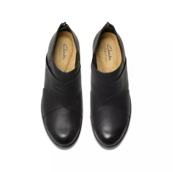 Clarks Women's Charlten Gema Boots Color: Black Size: 11 W