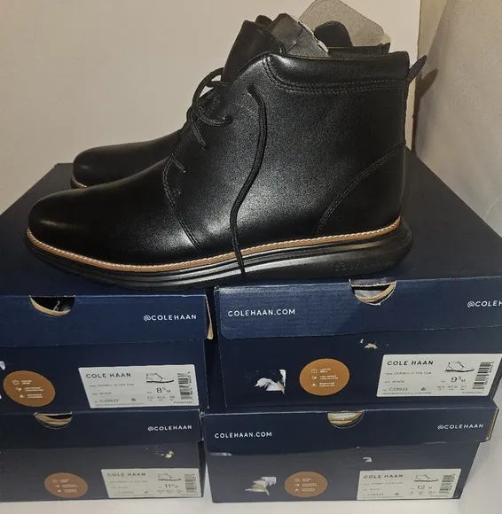 COLE HAAN MENS GRAND  ULTRA CHUKKA BOOT Black