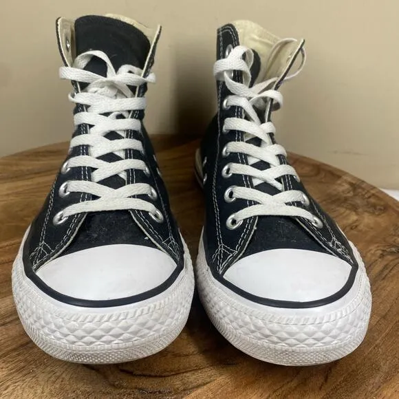 Converse Chuck Taylor All Star Womens Black and White Size 10 High Top shoes
