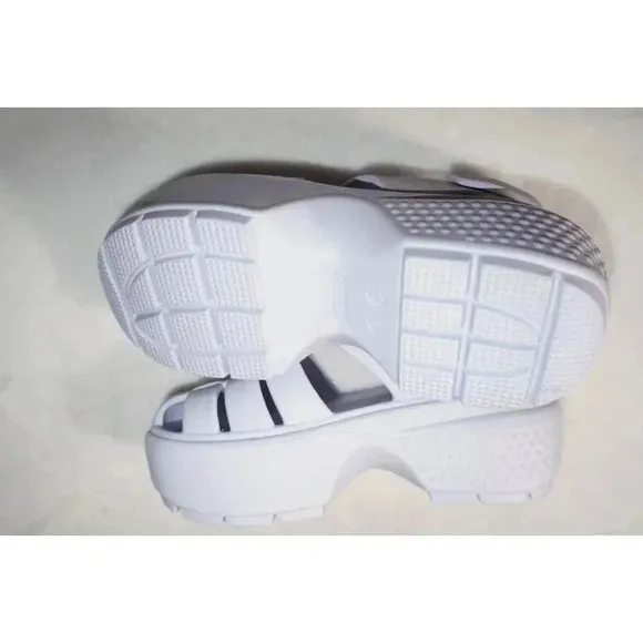CROCS NWT Stomp Fisherman Sandals Platform Dreamscape purple 6 womens