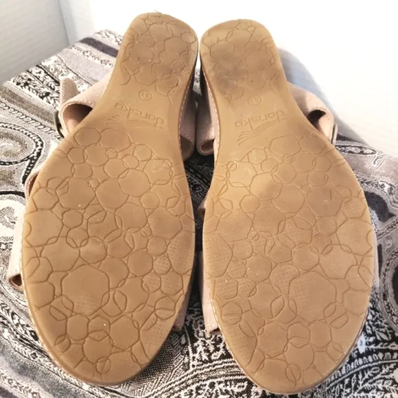 Dansko Angela Sand Metallic Shimmer Nubuck Asymmetrical Straps Wedge Sandals 41