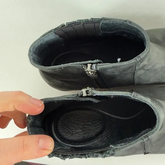 Dansko Larkin Ankle Boots Women's 8.5 Black Nubuck Side-Zip Round Toe Booties