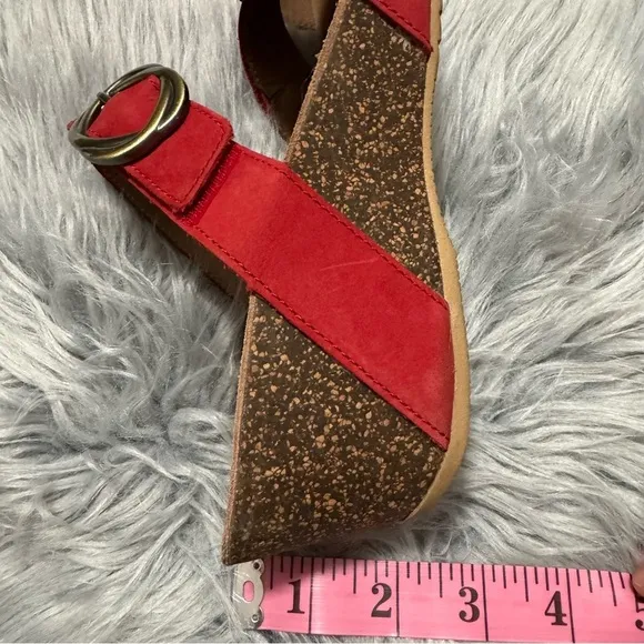 Dansko sandals size 40