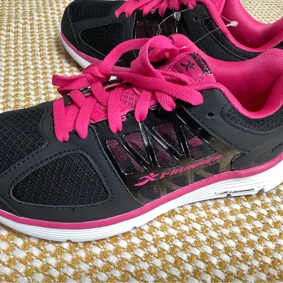 Diabetic shoes wideI RUNNER BY HYLAN Diabetic, orthopedic leathersize 6.5XW. NWT