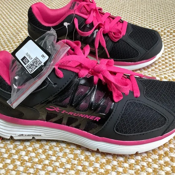 Diabetic shoes wideI RUNNER BY HYLAN Diabetic, orthopedic leathersize 6.5XW. NWT