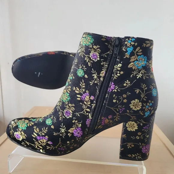 Diba Ankle Floral Satin Sequin Zip-Up Women’s Boots (Size: 6½ Medium)