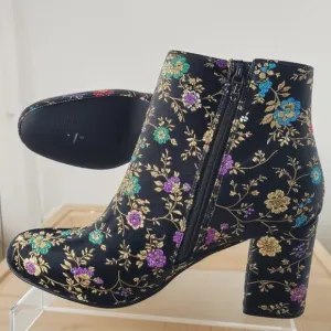 Diba Ankle Floral Satin Sequin Zip-Up Women’s Boots (Size: 6½ Medium)