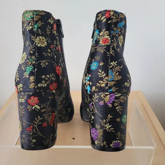 Diba Ankle Floral Satin Sequin Zip-Up Women’s Boots (Size: 6½ Medium)