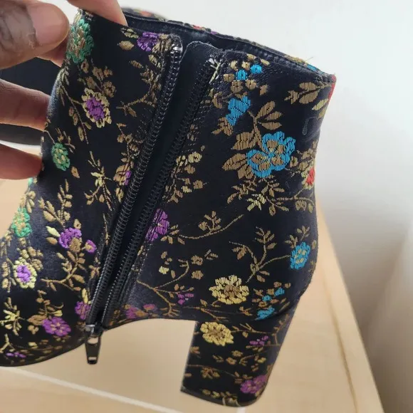 Diba Ankle Floral Satin Sequin Zip-Up Women’s Boots (Size: 6½ Medium)