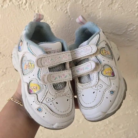 Disney Princess White Kids Shoes Size 6½