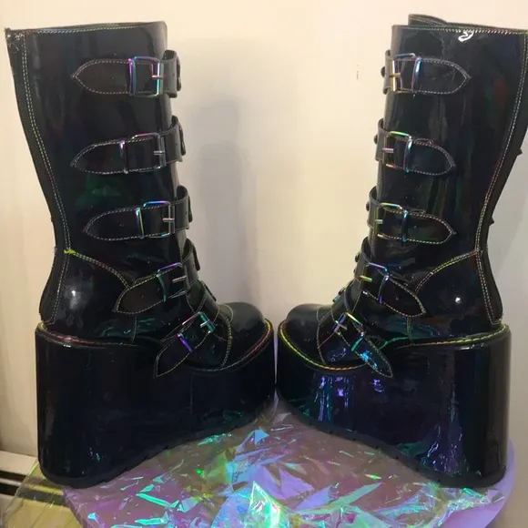 ✨🆕Dolls Kill x YRU Black Holographic Platform Boots W/ 🍄 Buckels Sz 8!BNIB!