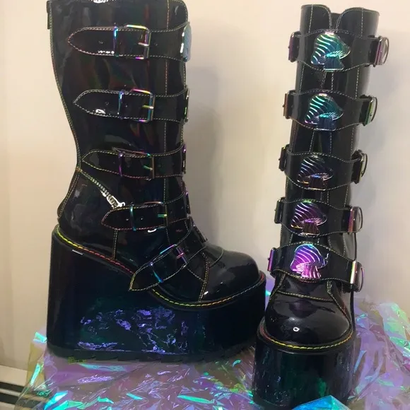✨🆕Dolls Kill x YRU Black Holographic Platform Boots W/ 🍄 Buckels Sz 8!BNIB!