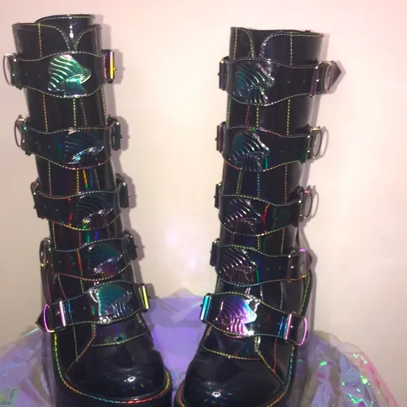 ✨🆕Dolls Kill x YRU Black Holographic Platform Boots W/ 🍄 Buckels Sz 8!BNIB!