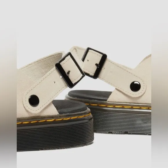 Dr. Martens CARLSON Size womens size 6