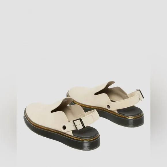 Dr. Martens CARLSON Size womens size 6