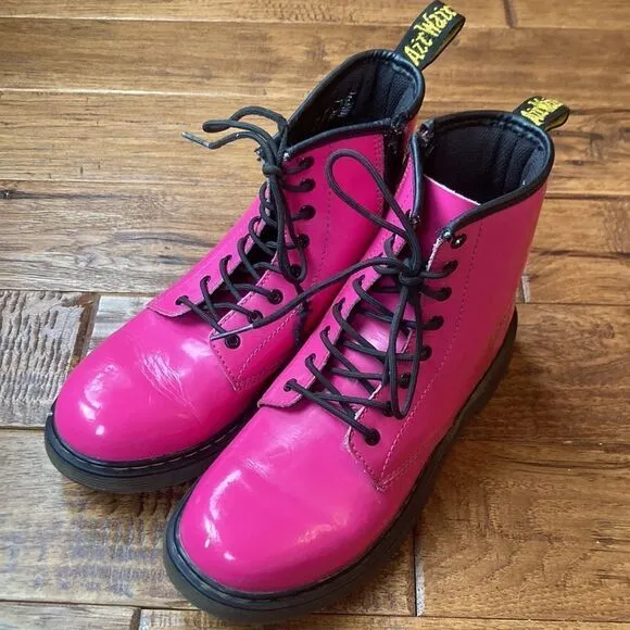 DR. Martens Delaney Hot Pink Patent Leather 8-Eye Lace Up Combat Boots Size 5