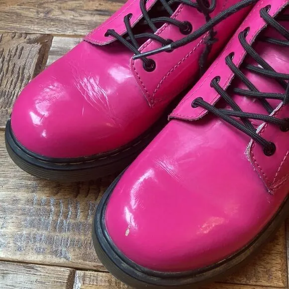 DR. Martens Delaney Hot Pink Patent Leather 8-Eye Lace Up Combat Boots Size 5