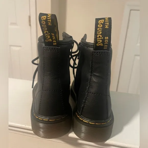 Dr. Martens JUNIOR 1460 SOFTY T LEATHER LACE UP BOOTS kids size 13