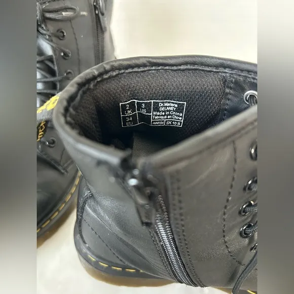 DR. MARTINS 1460 JUNIOR 3Y, flexible cemented sole construction for growing feet