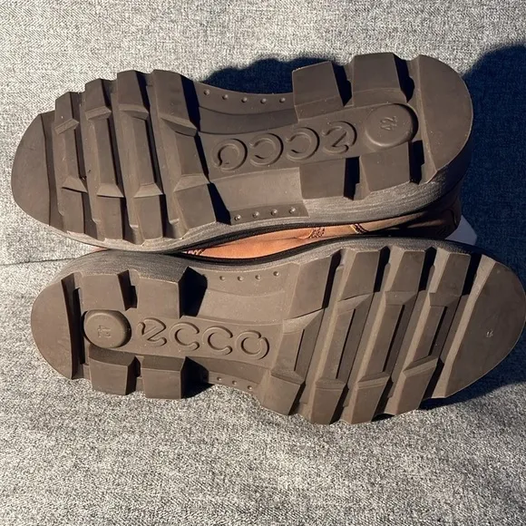 ECCO Grainer Chukka Boot. NEW