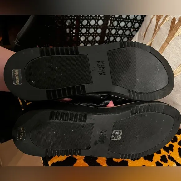 EILEEN FISHER Bene Twist Black Sandals LIKE NEW