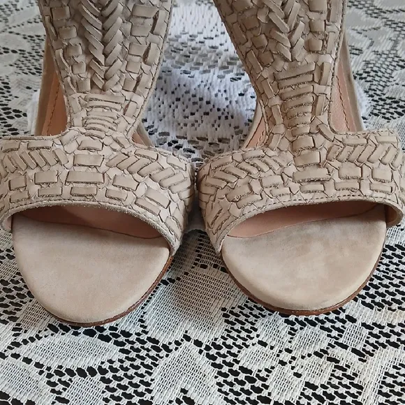 Elegant Beige Woven Sandals Sigerson Morrison