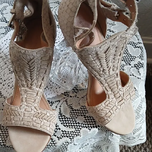 Elegant Beige Woven Sandals Sigerson Morrison