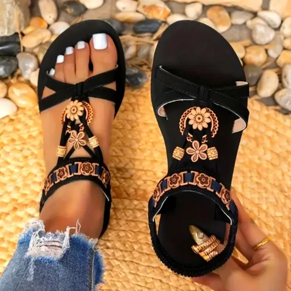 Elegant Black and Gold Women's Sandals Sz 8